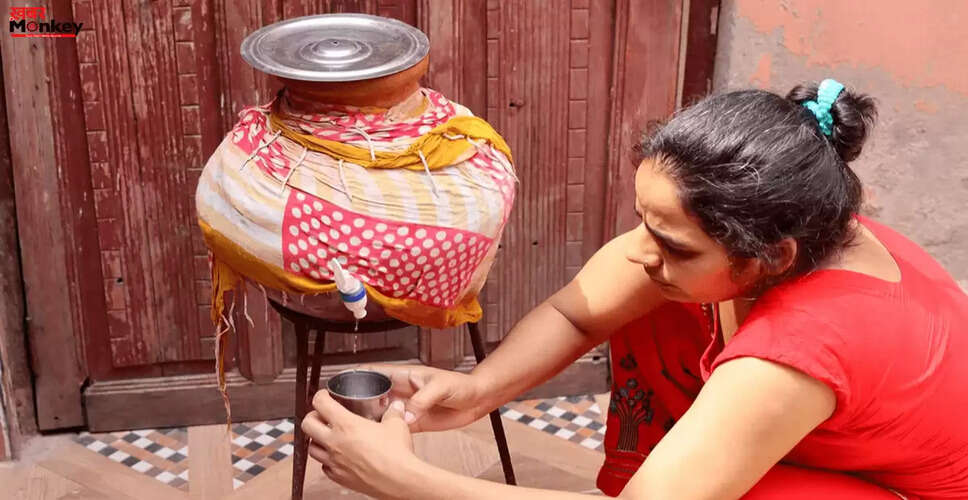 गर्मी में मिट्टी के बर्तनों का पानी: स्वास्थ्य के लिए लाभकारी उपाय
