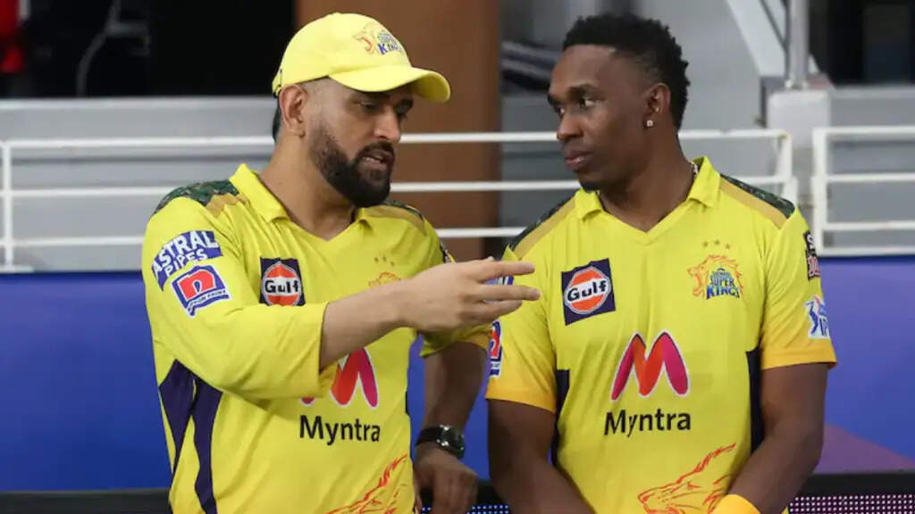 धोनी ने ब्रावो को कहा 'गद्दार', CSK का सामना कोलकाता से