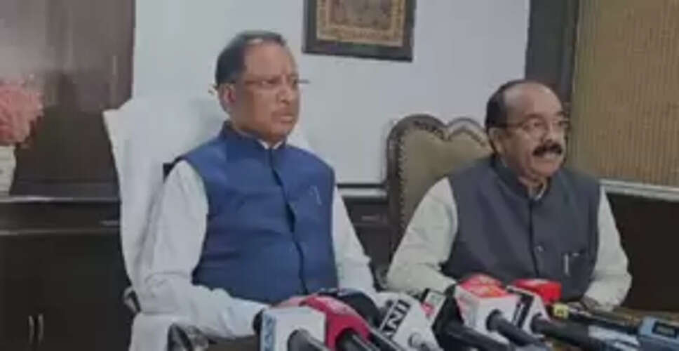 केंद्रीय मंत्री नितिन गडकरी की समीक्षा बैठक में शामिल सीएम विष्णु देव साय ने बताया, इन परियोजनाओं को मिली मंजूरी