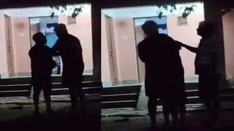 शॉपिंग मॉल में महिलाओं के बीच झगड़ा, पति की प्रेमिका पर पत्नी का गुस्सा