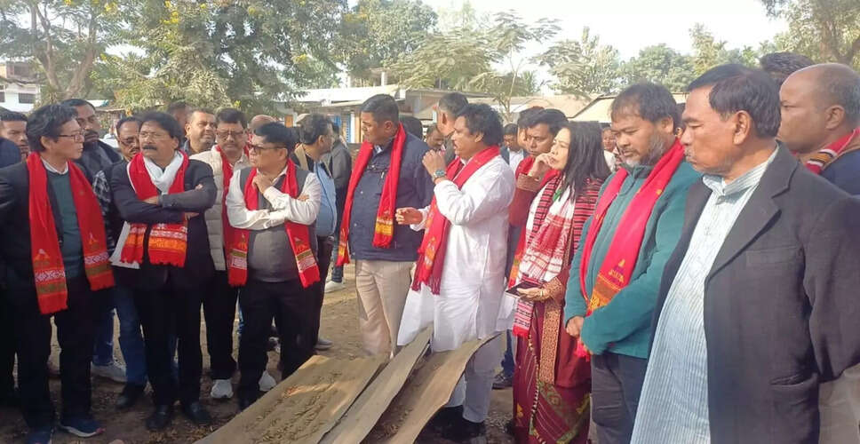 असम में विपक्षी दलों का ज्ञापन, हिंसा के पीड़ितों के लिए मुआवजे की मांग