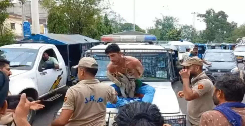 जम्मू में चोर की जूतों की माला पहनाकर सार्वजनिक परेड का वीडियो वायरल