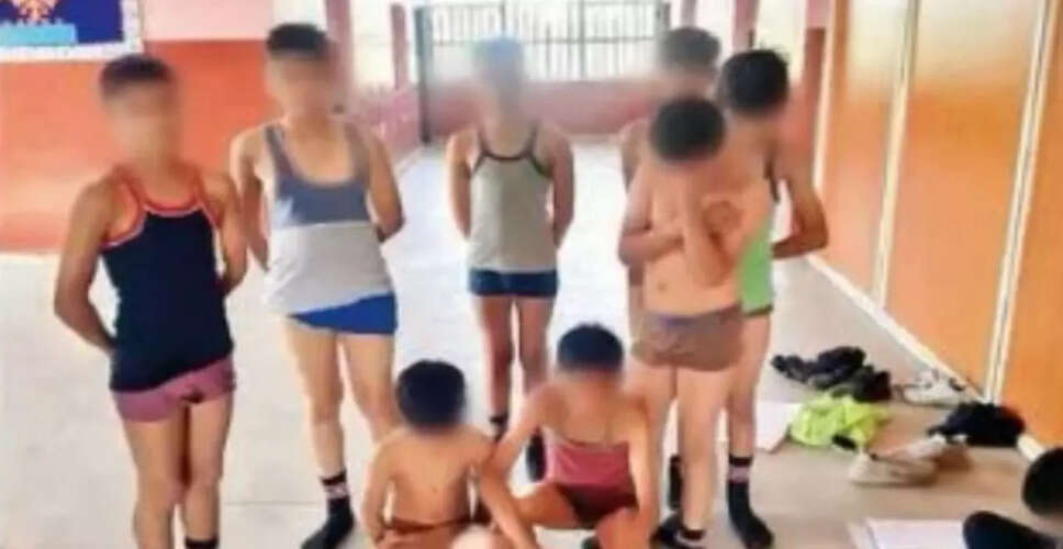 मध्य प्रदेश में छात्रों के साथ क्रूरता का मामला: होमवर्क न करने पर सजा