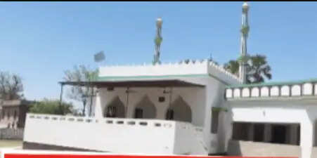 चकिया में मदरसे से पिस्टल बरामद, तीन लोग हिरासत में