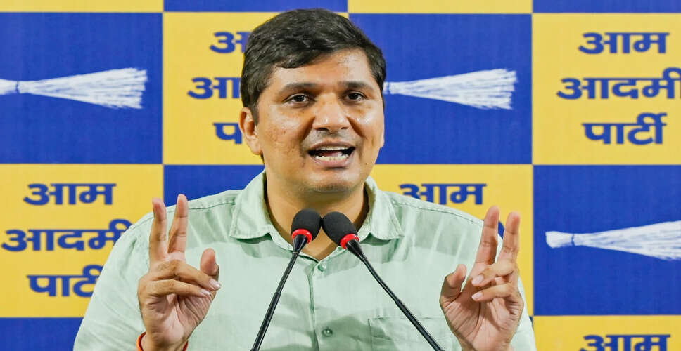 AAP ने निजी स्कूलों की फीस नियंत्रण विधेयक की आलोचना की