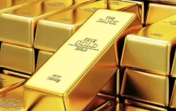 सोने और चांदी की कीमतों में भारी गिरावट: जानें कारण और भविष्यवाणी