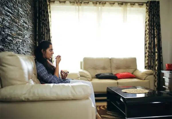 पत्नी की गलतियों से पति की बर्बादी: जानें क्या हैं ये संकेत