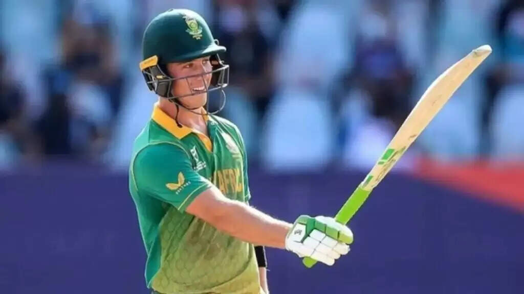 धोनी के शिष्य का T20I में अद्भुत प्रदर्शन, बिना सिंगल-डबल के बनाए 96 रन