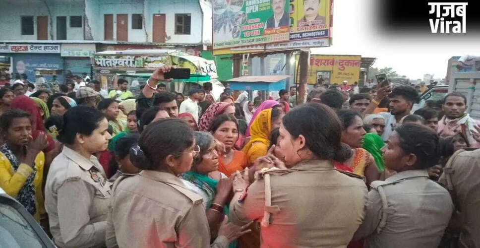 गाजीपुर में कमलेश बिंद के एनकाउंटर के बाद हिंसक प्रदर्शन, 50 पर FIR दर्ज