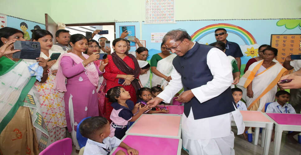 गवर्नर ने जोरहाट में ग्रामीण सुविधाओं का दौरा किया