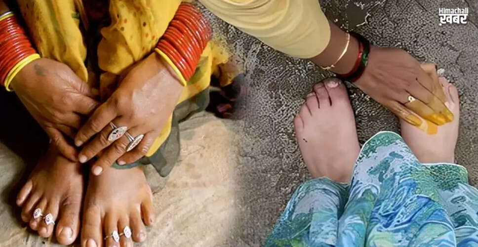 भारतीय संस्कृति में चरण स्पर्श की परंपरा: किनसे और कब नहीं करना चाहिए
