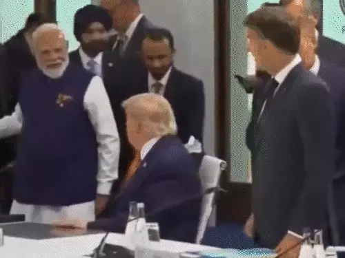 G-7 शिखर सम्मेलन में मोदी-ट्रम्प की मुलाकात ने बटोरी सुर्खियां