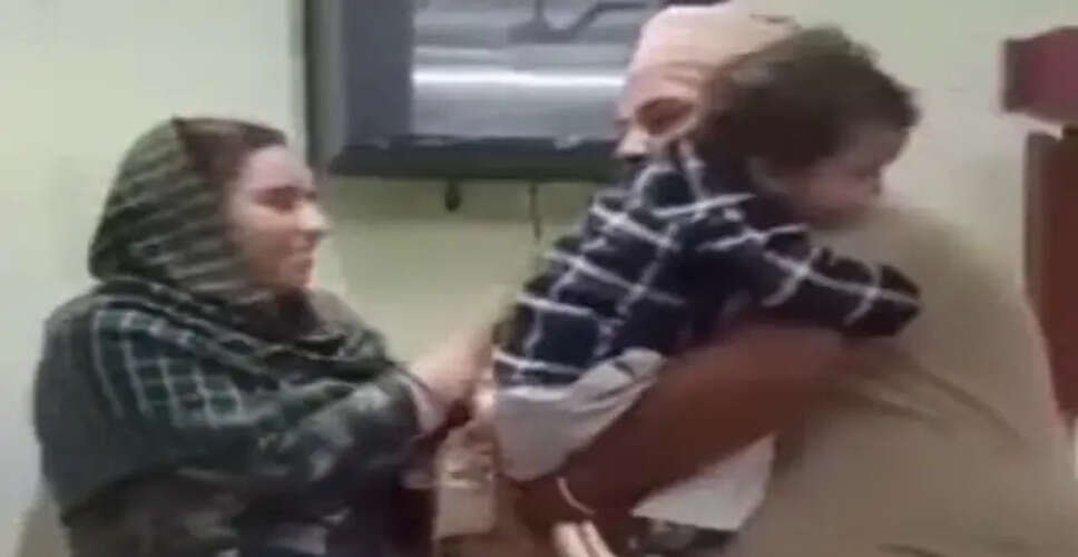 तलाक के बाद बच्चे की भावनात्मक स्थिति: पिता से अलग होने में असमर्थ