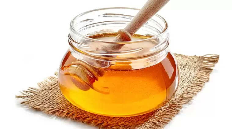 सर्दियों में सेहतमंद रहने के लिए खाएं ये 9 खाद्य पदार्थ