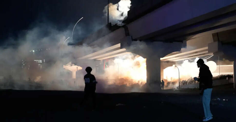 रियाद में अमेरिकी दूतावास पर हमले की खबरें: विस्फोट और आग की जानकारी