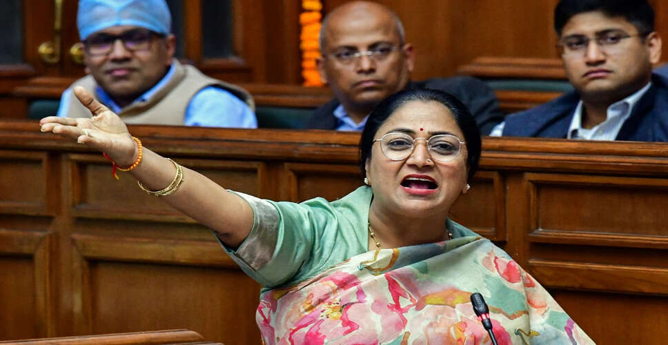 दिल्ली में झुग्गी बस्तियों के संरक्षण पर मुख्यमंत्री का सख्त संदेश