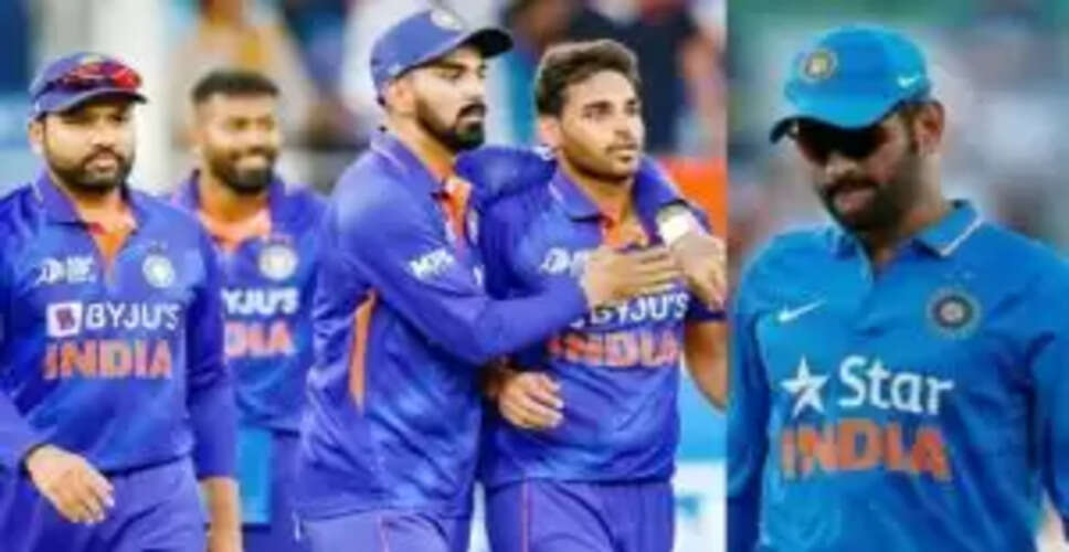MS Dhoni पर लगे गंभीर आरोप, खिलाड़ी ने कहा 'हुक्का नहीं लाने पर किया गया ड्रॉप'