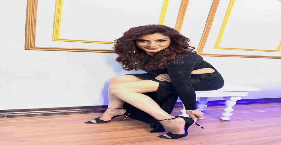 रवीना टंडन ने साझा की नई तस्वीरें, बेटी के सैंडल चुराने की कहानी