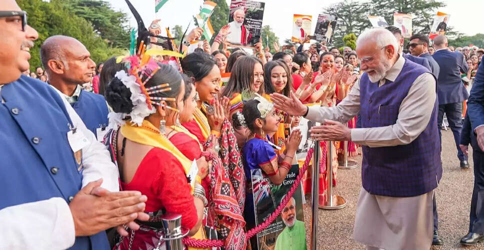प्रधानमंत्री मोदी ने यूके में भारतीय समुदाय के गर्म स्वागत के लिए आभार व्यक्त किया