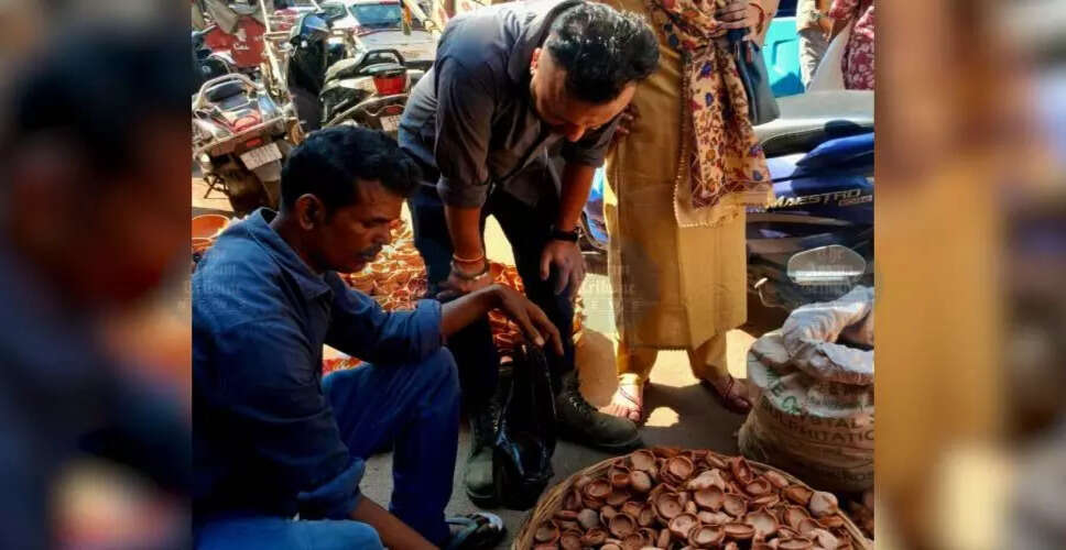 गुवाहाटी में दीवाली: मिट्टी के दीयों की रोशनी में श्रद्धांजलि