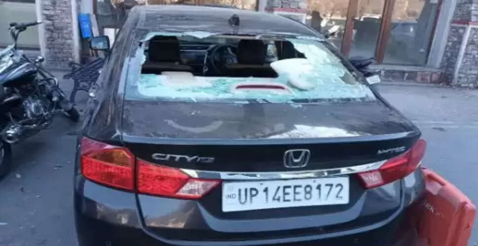 नैनीताल में प्रेम त्रिकोण पर हंगामा: पत्नी ने पति को पकड़ा