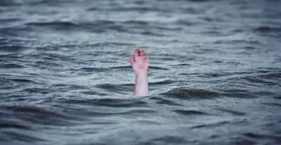 झारखंड : हजारीबाग में 50 फीट की ऊंचाई से डैम में गिरे दो युवकों की मौत, बोकारो में नदी में बह गया छात्र