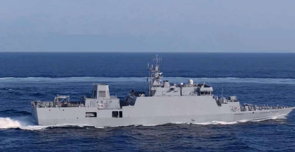 भारतीय नौसेना में शामिल हुआ नया पनडुब्बी रोधी जहाज INS माहे