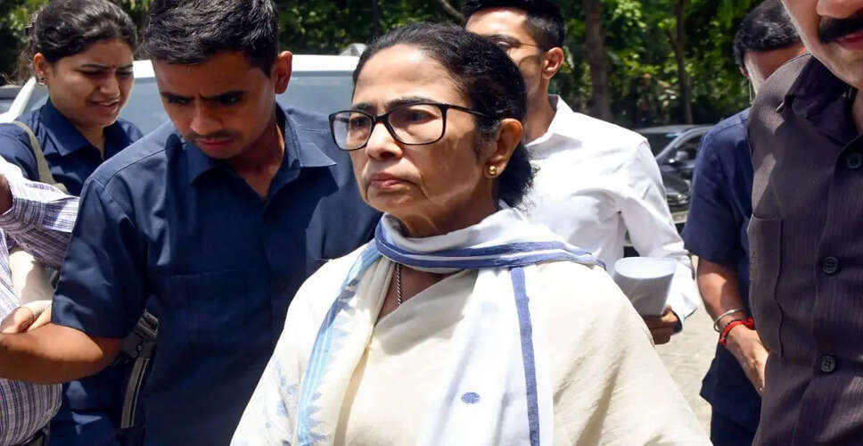 TMC को मिला बड़ा झटका, 20 सांसदों ने NDA को दिया समर्थन