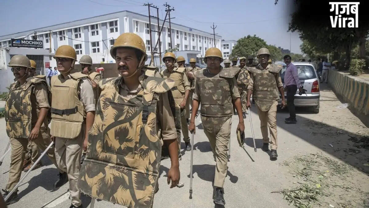 नोएडा में सुरक्षा के लिए धारा 163 का लागू होना: प्रशासन की तैयारी