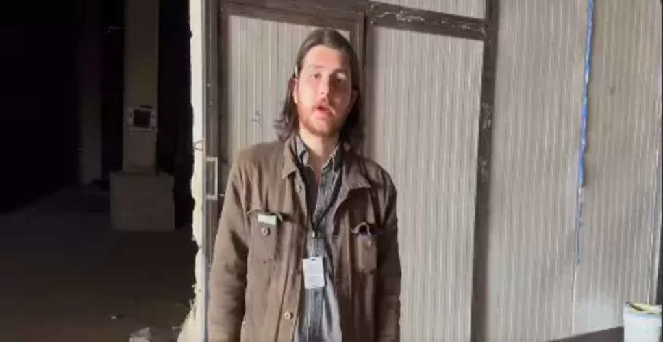 म्यांमार में भूमि खदान विस्फोट में घायल अमेरिकी पत्रकार का इलाज जारी