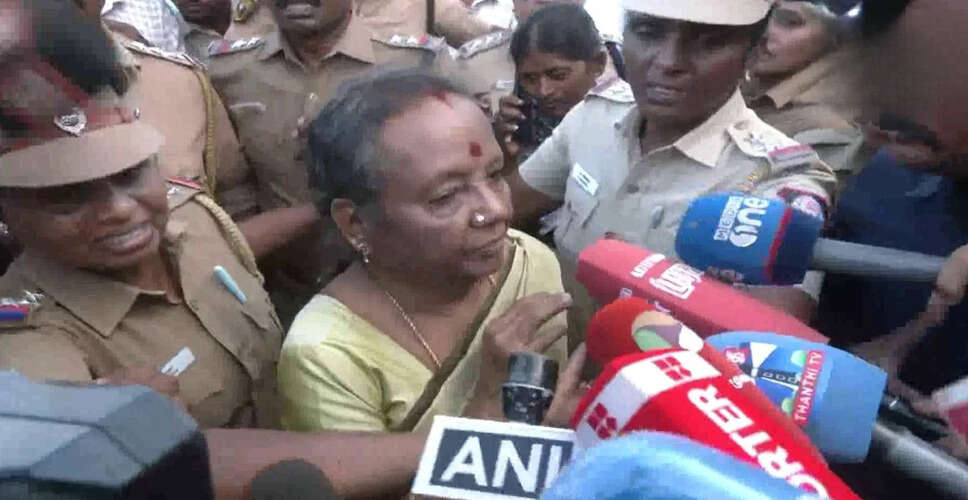 तमिलनाडु में चुनावी रैली के दौरान भगदड़ से 40 लोगों की मौत