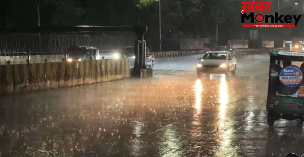 दिल्ली-NCR में मौसम में अचानक बदलाव: बारिश और ठंडी हवाओं का अनुभव