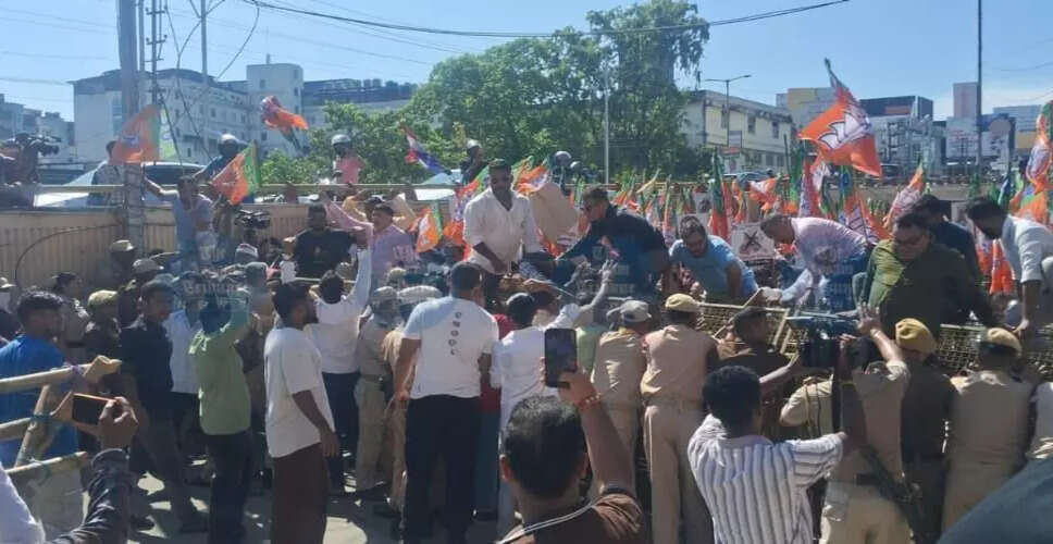 गुवाहाटी में भाजपा और कांग्रेस के बीच राजनीतिक टकराव