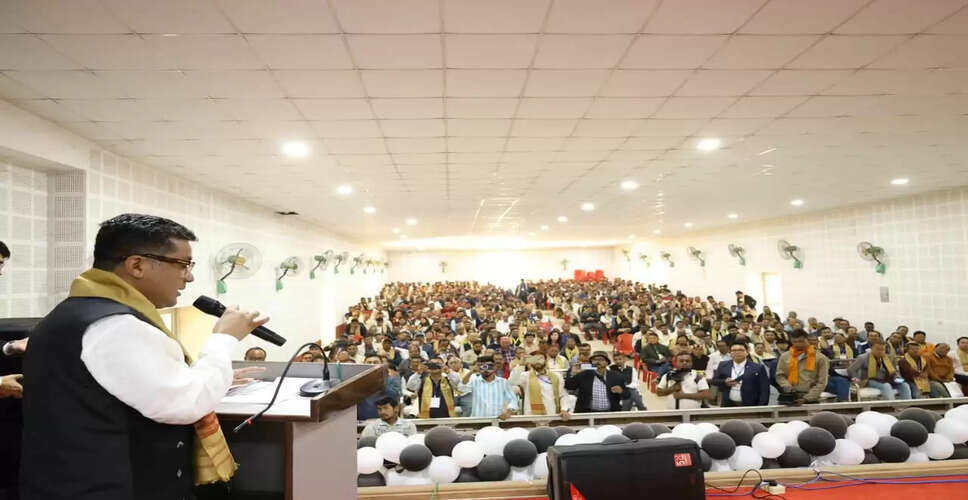 कर्मचारियों की समस्याओं के समाधान के लिए सरकार प्रतिबद्ध: केंद्रीय मंत्री