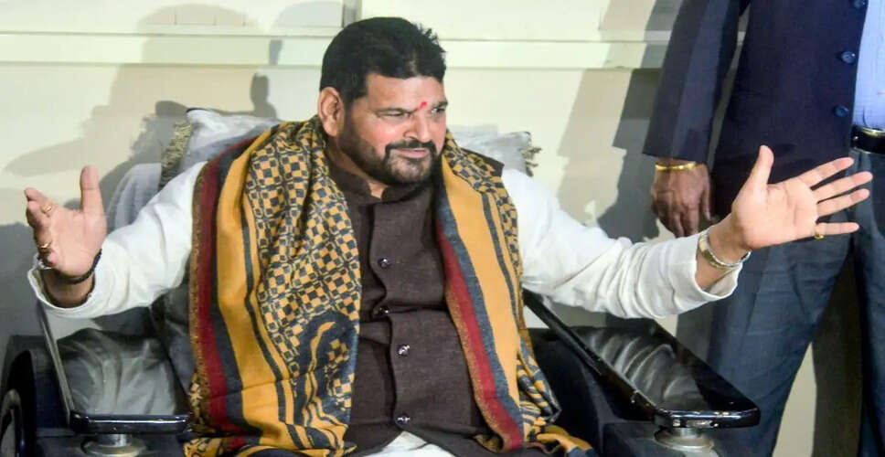 भाजपा नेता बृजभूषण शरण सिंह ने सपा में शामिल होने की अटकलों को किया खारिज