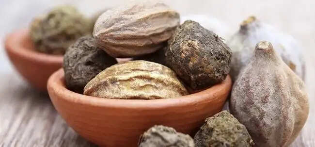 बवासीर के आयुर्वेदिक उपचार: प्राकृतिक उपाय और योगासन