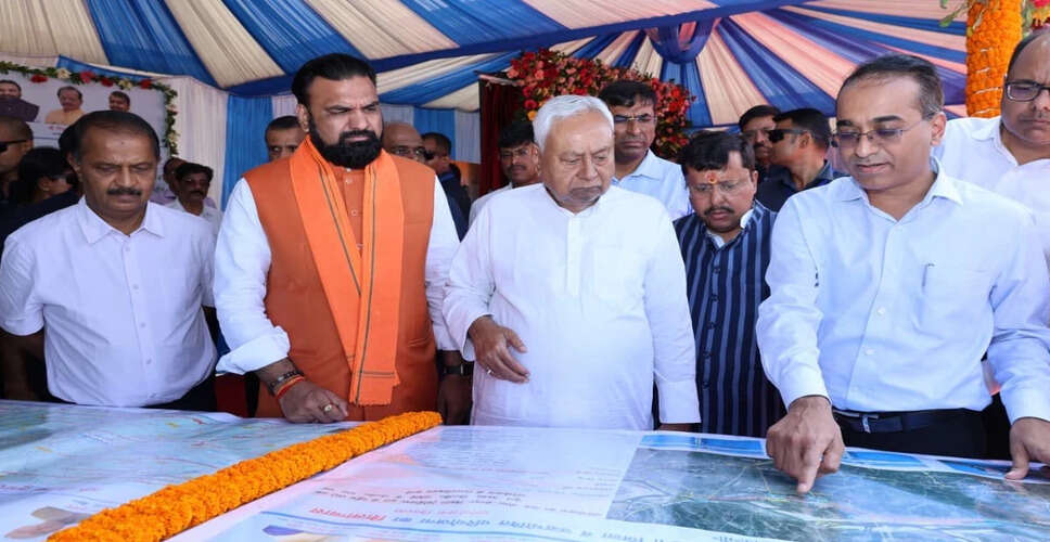 नीतीश कुमार ने दीघा-शेरपुर-बिहटा सड़क परियोजना का शिलान्यास किया