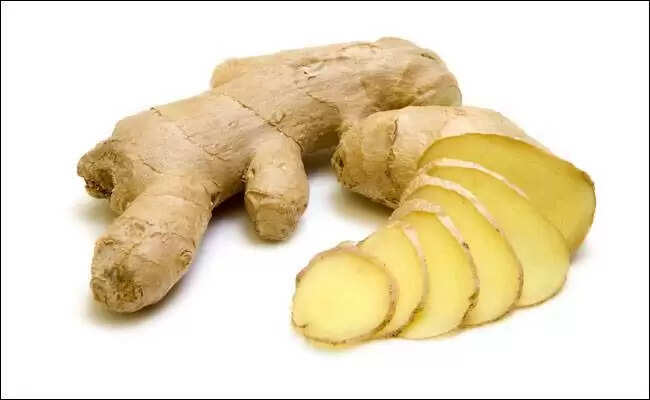 सर्दियों में सेहतमंद रहने के लिए खाएं ये 9 खाद्य पदार्थ