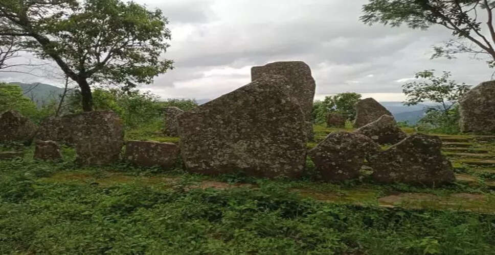 लियानपुई गांव के मेनहिरों को राष्ट्रीय महत्व का स्मारक घोषित किया गया
