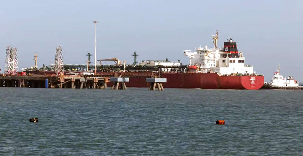 भारतीय एलपीजी टैंकर 'शिवालिक' ने मुंद्रा बंदरगाह पर किया आगमन