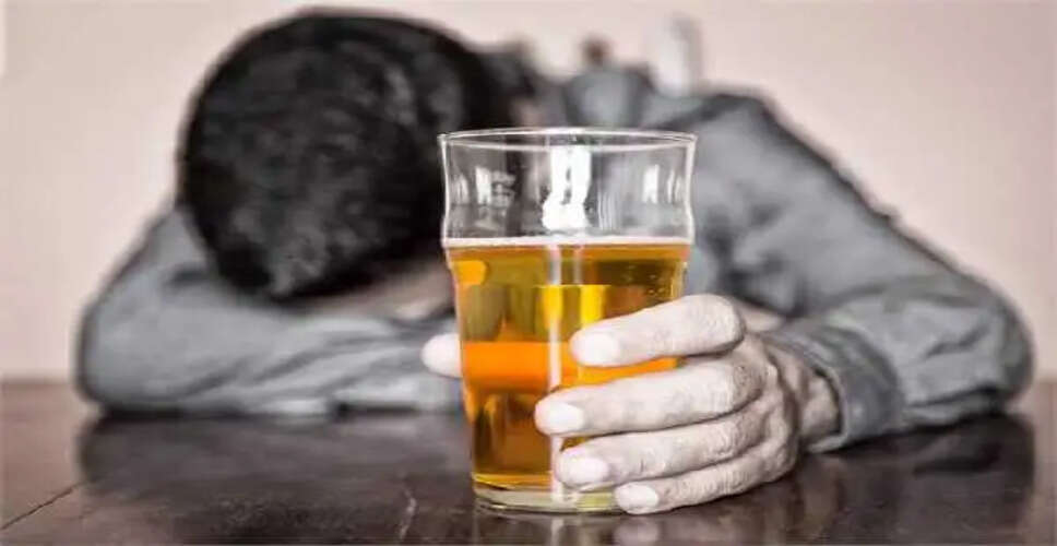 हैंगओवर और एंग्जायटी: जानें कैसे करें हैंग्जायटी का सामना