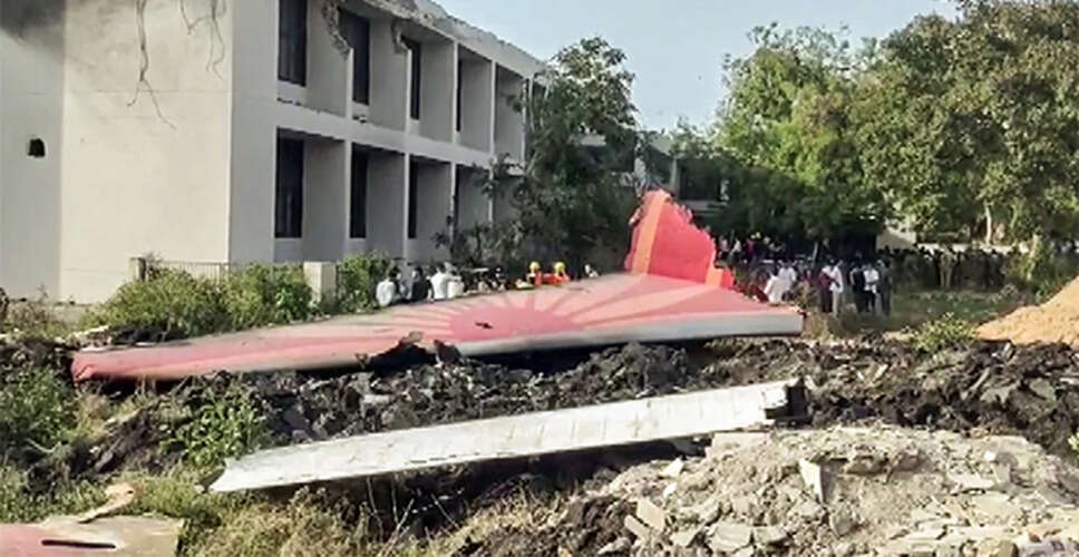 AI171 विमान दुर्घटना की प्रारंभिक रिपोर्ट नागरिक उड्डयन मंत्रालय को सौंपी गई