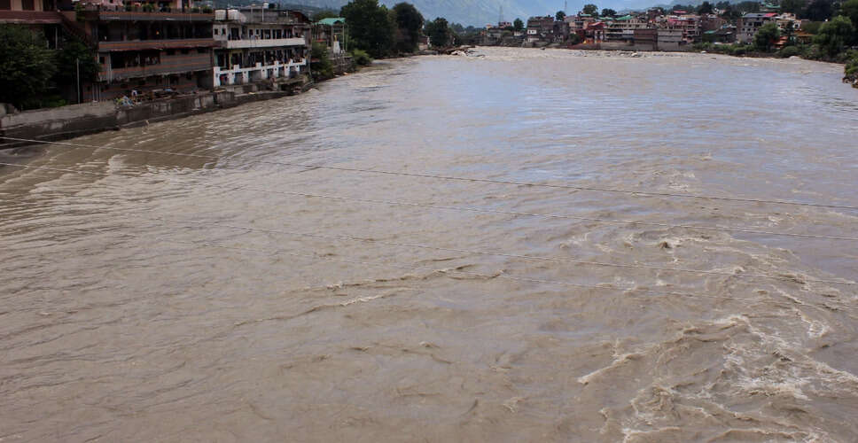 उत्तर प्रदेश में बाढ़ की स्थिति: नदियों का जलस्तर बढ़ा, अलर्ट जारी
