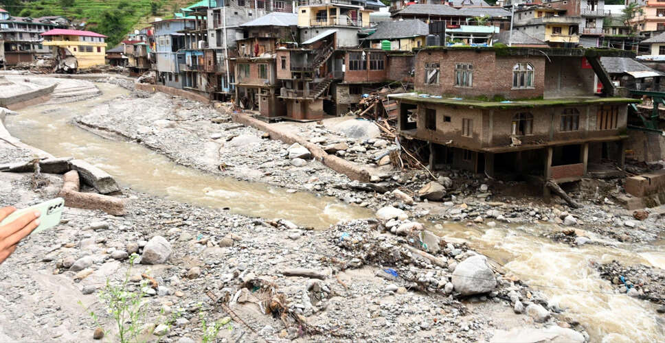 उत्तराखंड में भारी बारिश से जनहानि और बुनियादी ढांचे को नुकसान