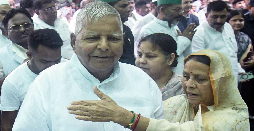 लालू प्रसाद का विवाद: अंबेडकर की तस्वीर को लेकर उठे सवाल