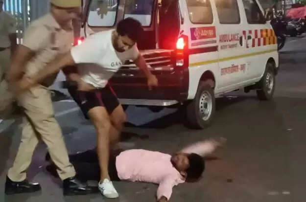 जयपुर के अस्पताल में आग से आठ मरीजों की मौत, मुख्यमंत्री ने की जांच की घोषणा