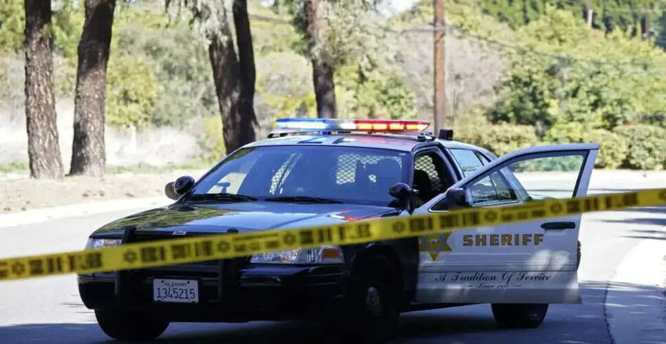 लॉन्ग बीच में माराथन बर्गर के उद्घाटन के दौरान गोलीबारी की घटना