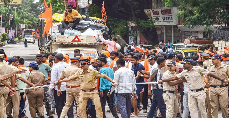 मराठा आरक्षण आंदोलन में मनोज जरांगे का अनशन जारी, सरकार पर बढ़ा दबाव