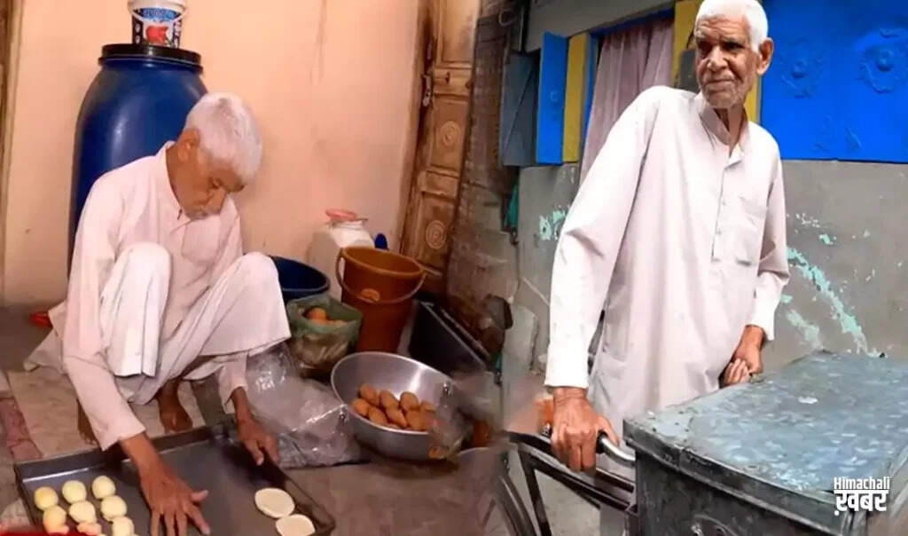 75 वर्षीय दादा की अनोखी कचोड़ी बेचने की कहानी
