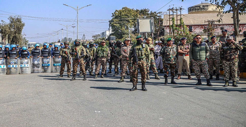 मणिपुर में उग्रवादियों की गिरफ्तारी और हथियारों की बरामदगी